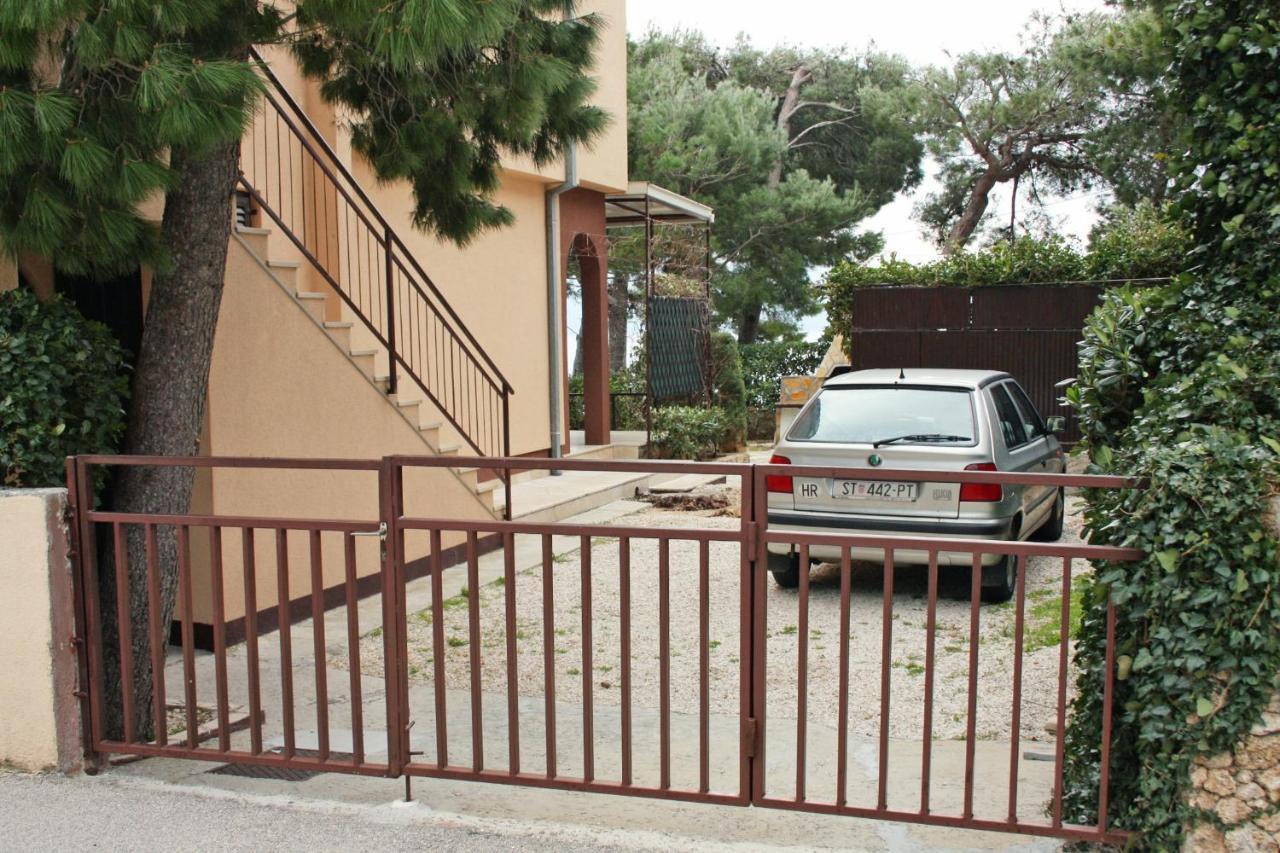 Apartments By The Sea Nemira, Omis - 5884 Tice Luaran gambar