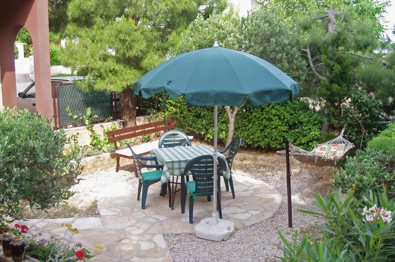 Apartments By The Sea Nemira, Omis - 5884 Tice Luaran gambar